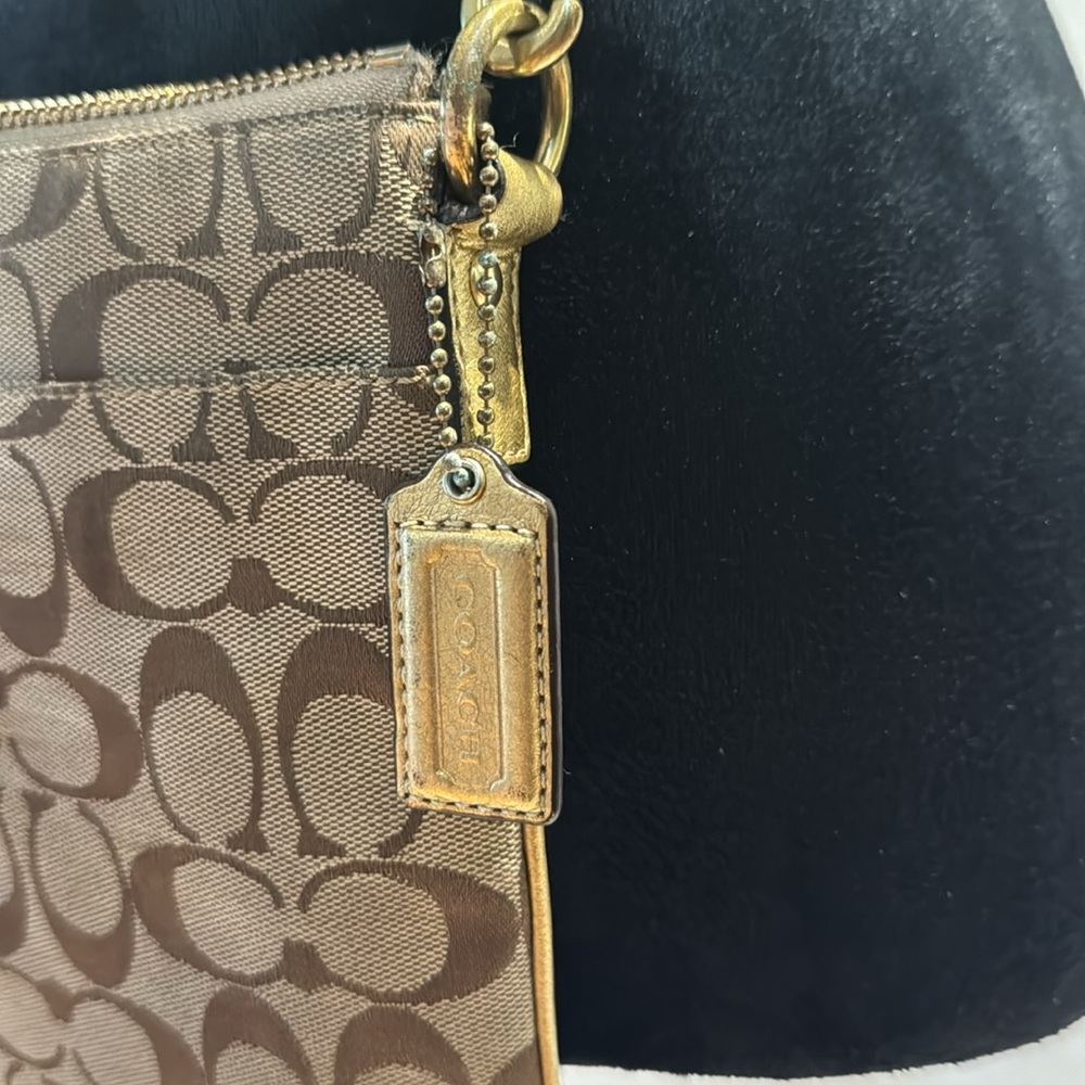Coach Penelope Swingpack Purse - Picture 6 of 9
